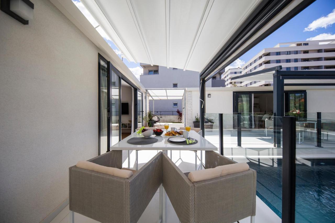 First Apartment Zadar Exteriör bild