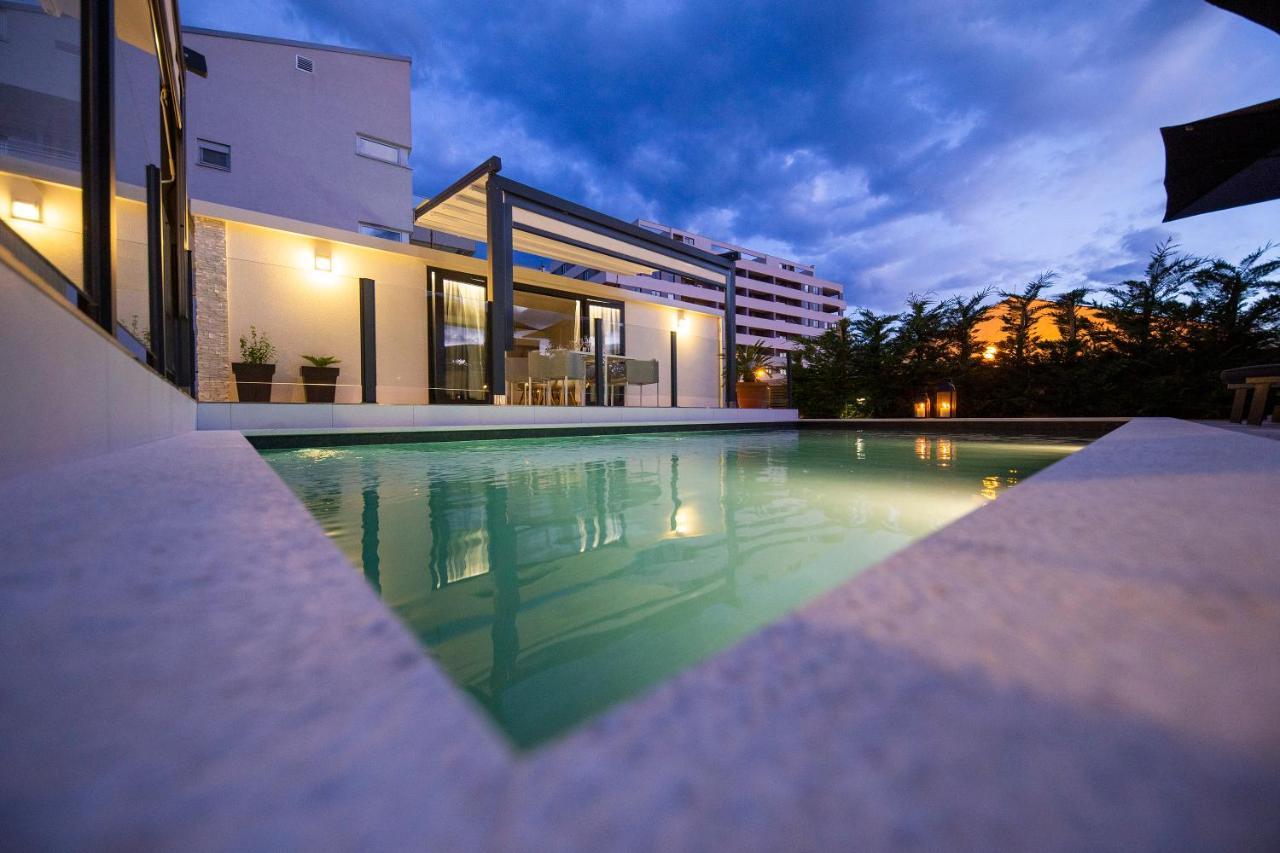 First Apartment Zadar Exteriör bild
