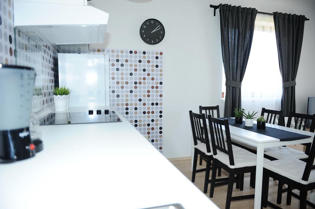 First Apartment Zadar Exteriör bild
