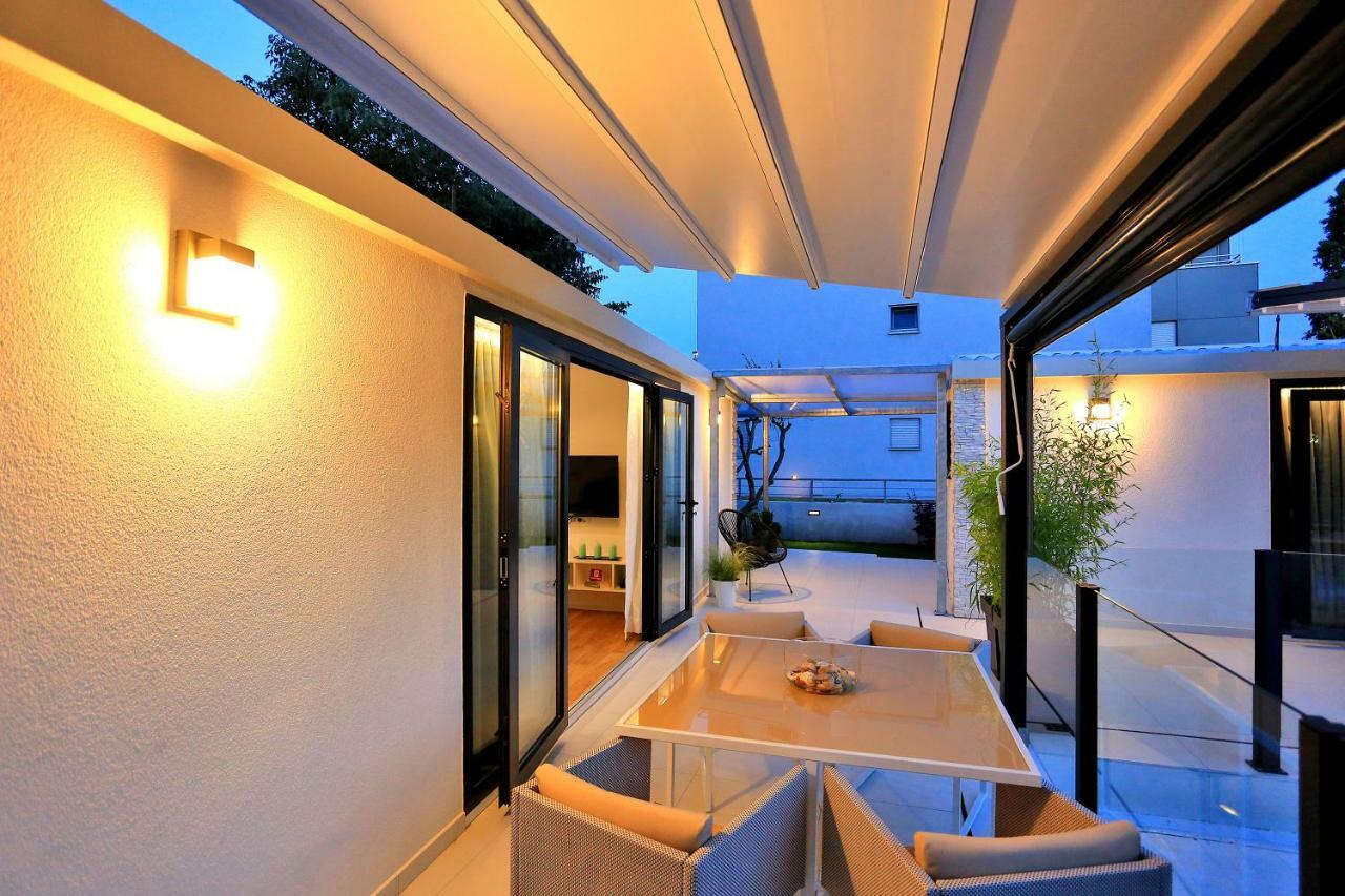 First Apartment Zadar Exteriör bild