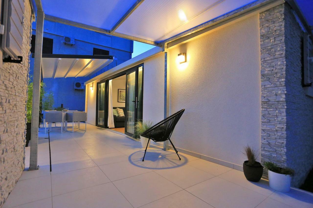 First Apartment Zadar Exteriör bild